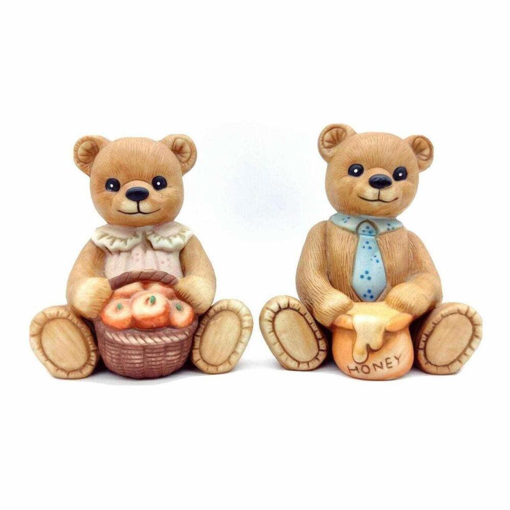 Vintage 1980s Homco Pair of Ceramic Bear Couple Figurines  Bears w/ Baskets